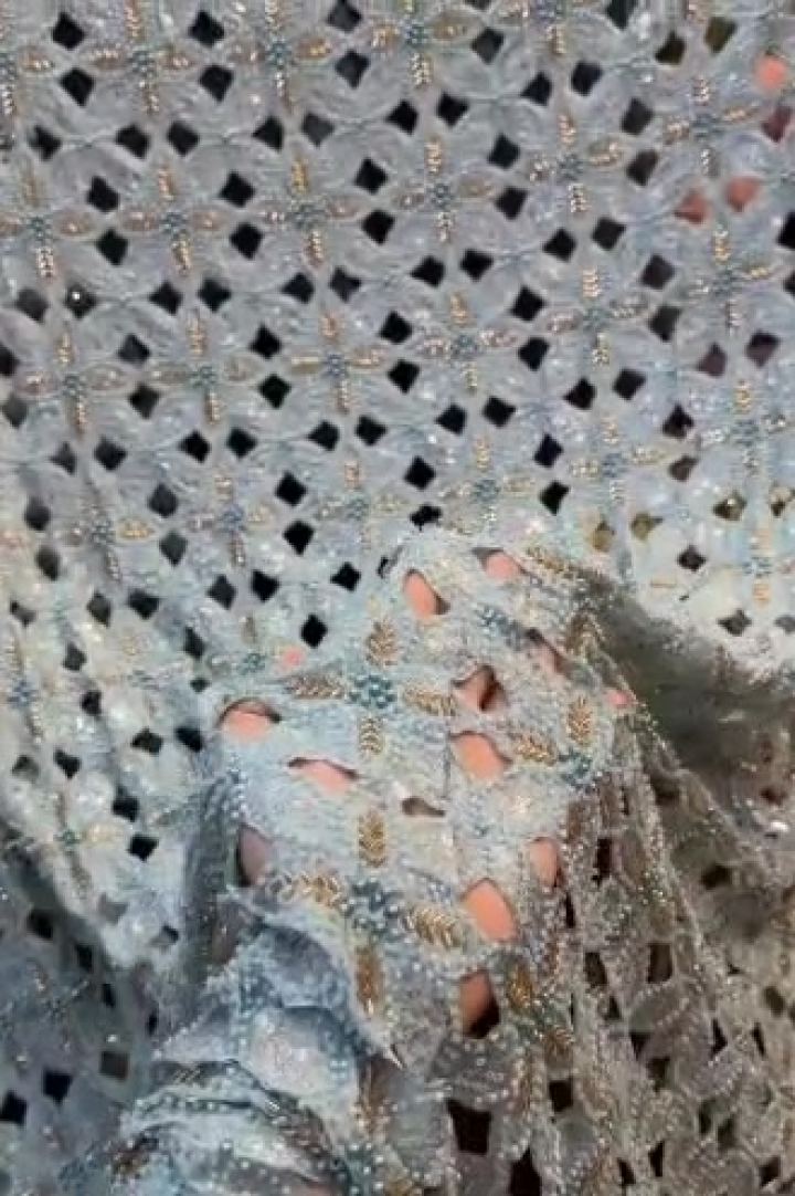 سلور گرے کٹ ورک