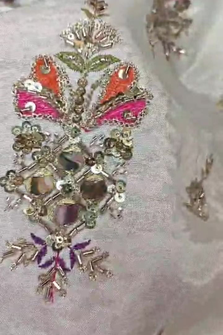 آئیوری شیشے کے کام کی بوٹی