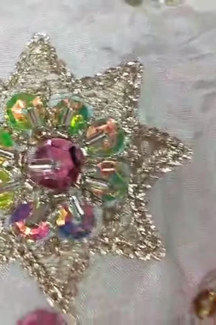 آئیوری ستارہ پھول سیکوئن